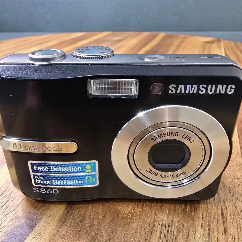 Samsung S860 Digital Camera Black 8.1MP 3x Zoom Compact Digicam PARTS REPAIR